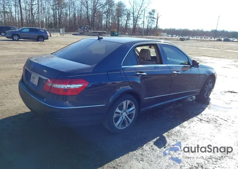 2010 Mercedes-Benz E 350 из США, поврежденный, VIN WDDHF5GB9AA045445